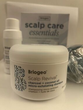 Briogeo Scalp Revival Charcoal + Coconut Oil Micro-Exfoliating Shampoo kit